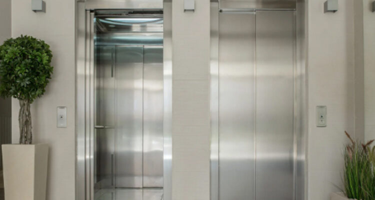 Experiência vertical elevada com a melhor manutenção de elevadores. Líderes no mercado, oferecemos soluções eficientes e tecnologia de ponta para aprimorar seu elevador, elevando padrões de qualidade e conformidade normativa.